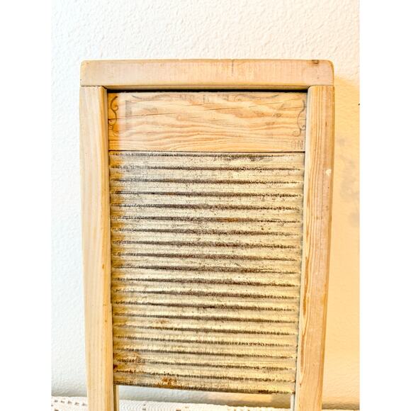 Vintage Wood and Tin Washboard - Picture 2 of 3
